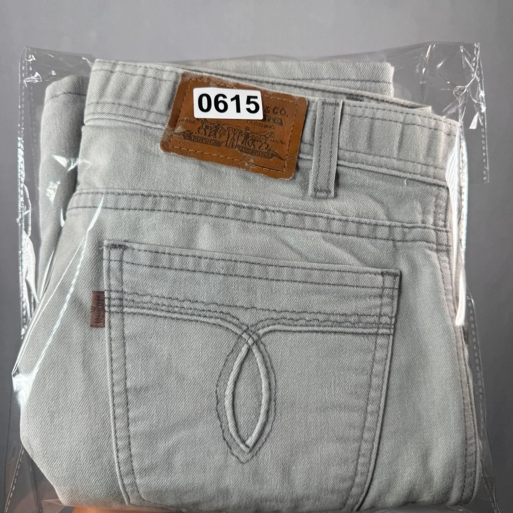 Vintage Levi's 43415-4556 Straight Leg Action Jeans 34x30 Brown Tab